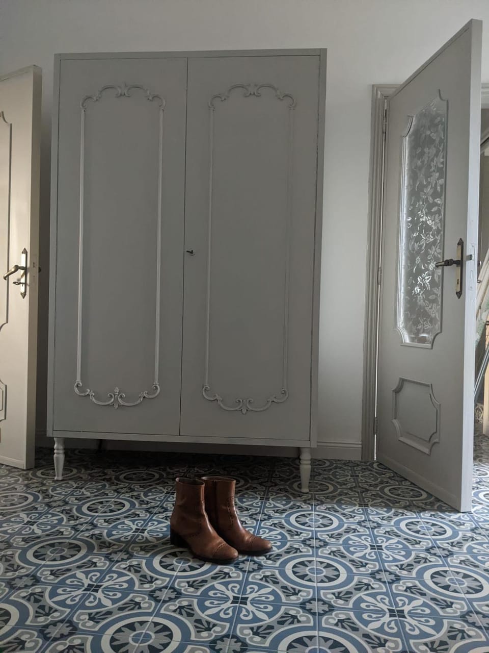 wardrobe