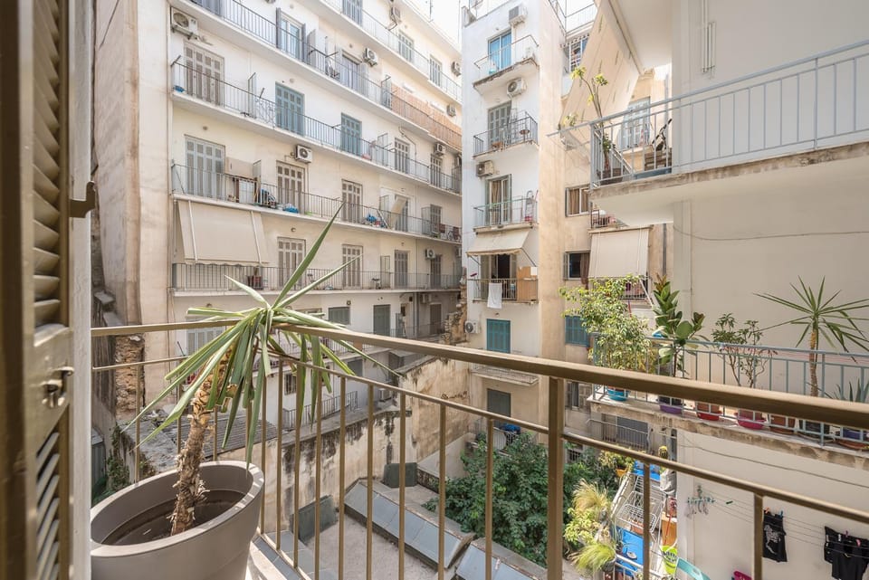 Property building, Day, View (from property/room), Balcony/Terrace