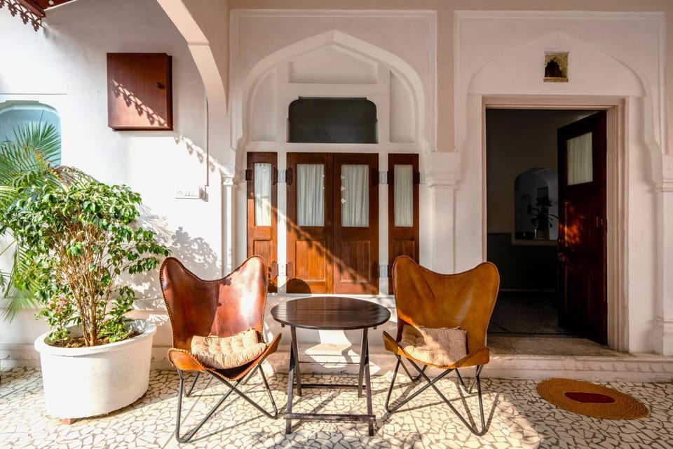 Patio, Day, Seating area