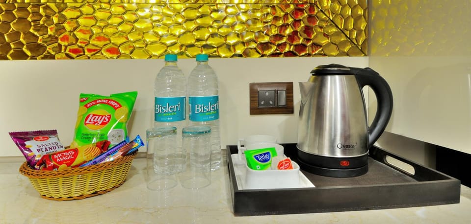 Coffee/tea facilities, Food and drinks, Food, Breakfast, Breakfast