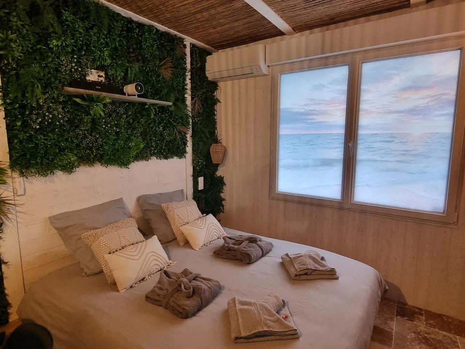 Les Spas de la mer, Suite & Spa, Love room, Plein Cœur du Grau Apartment in Le Grau-du-Roi