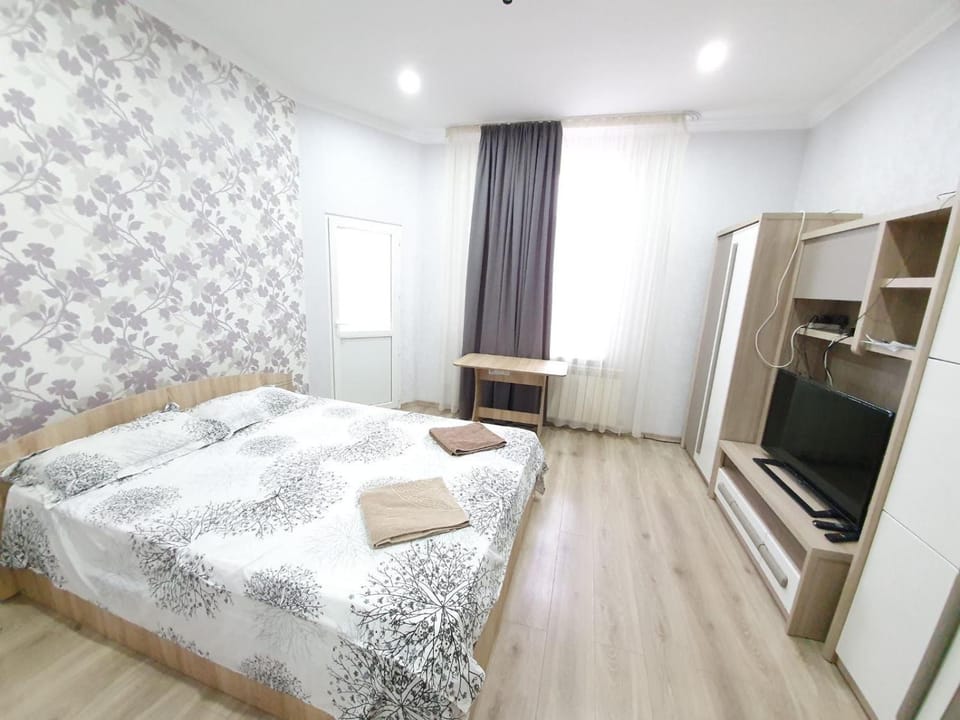 TV and multimedia, Photo of the whole room, Bedroom