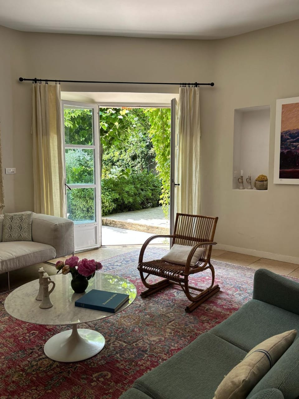 Living room, Seating area