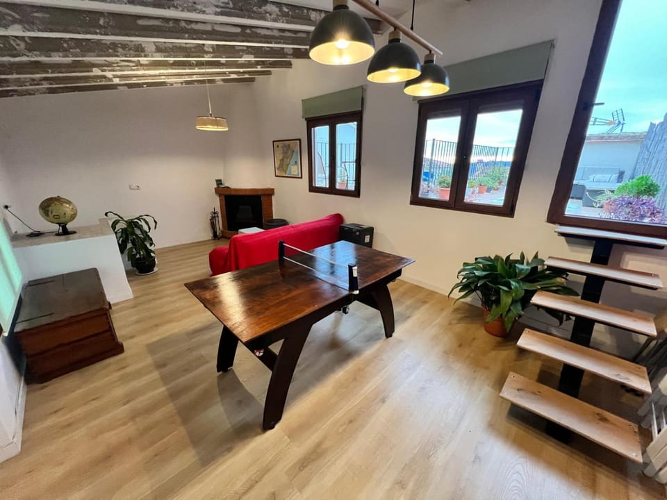 Game Room, Living room
