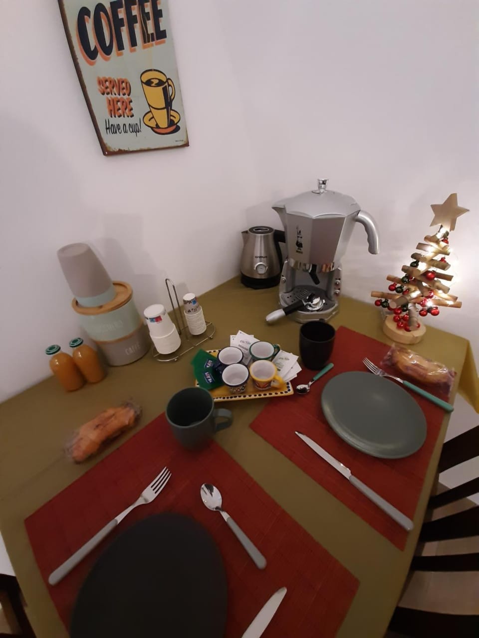 Coffee/tea facilities