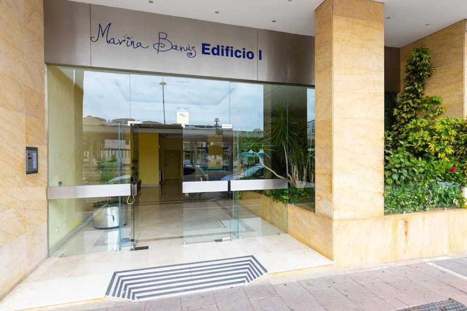 Facade/entrance, Day