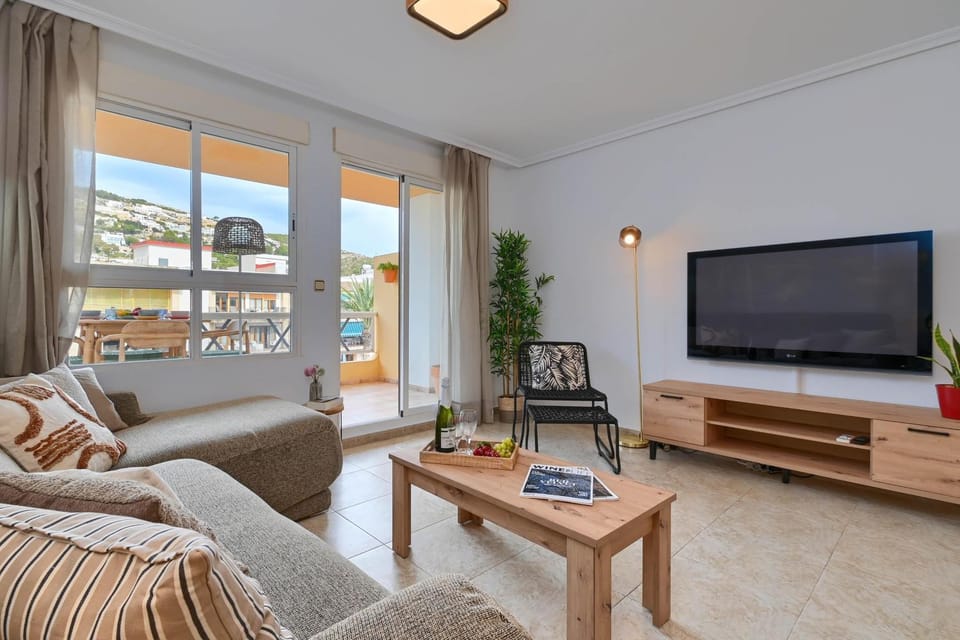 TV and multimedia, Living room, Lobby or reception, Other
