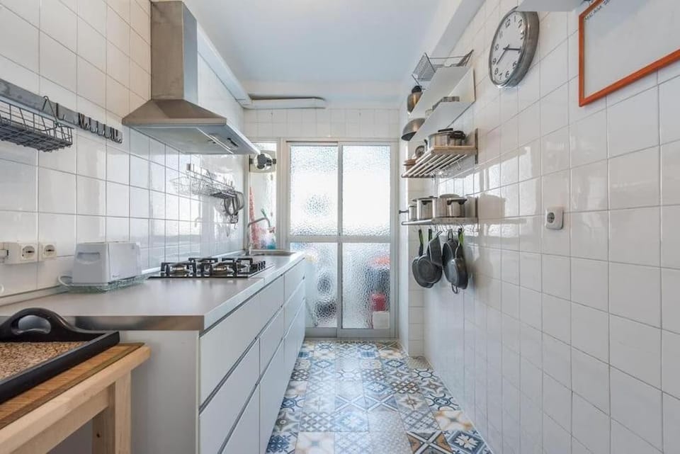 Views and Calm by City Center Apartment in Malaga