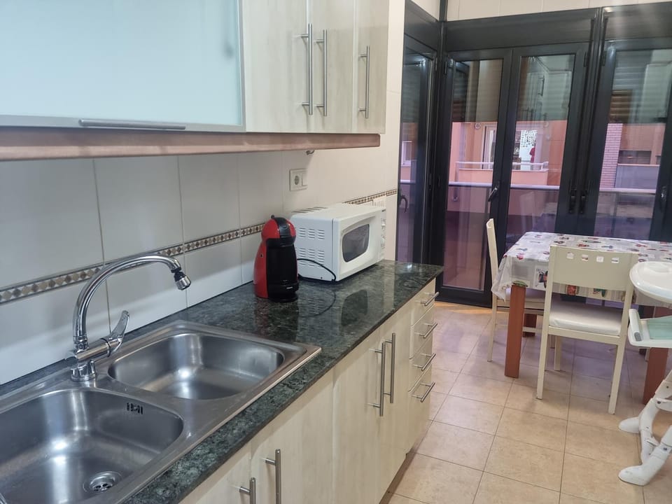 Coffee/tea facilities, Kitchen or kitchenette, minibar