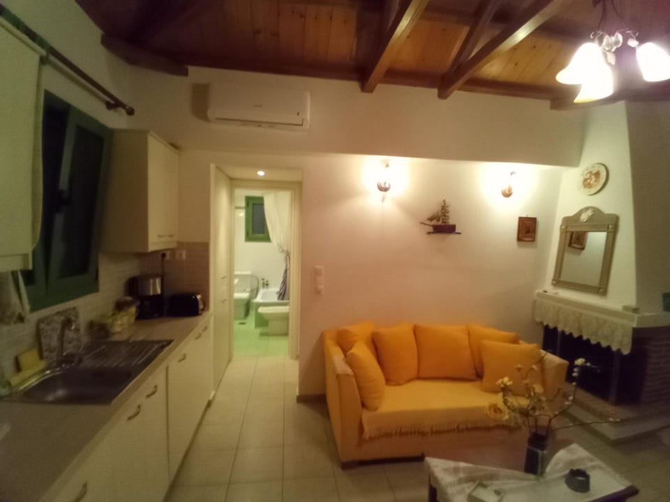 Boucamvillia's Luxury House Apartment in Sporades, Greece
