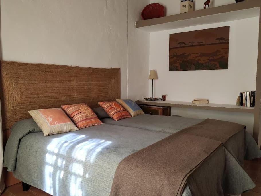 Casa Rural en Montellano (53km de Sevilla) Chalet in Sierra de Cádiz