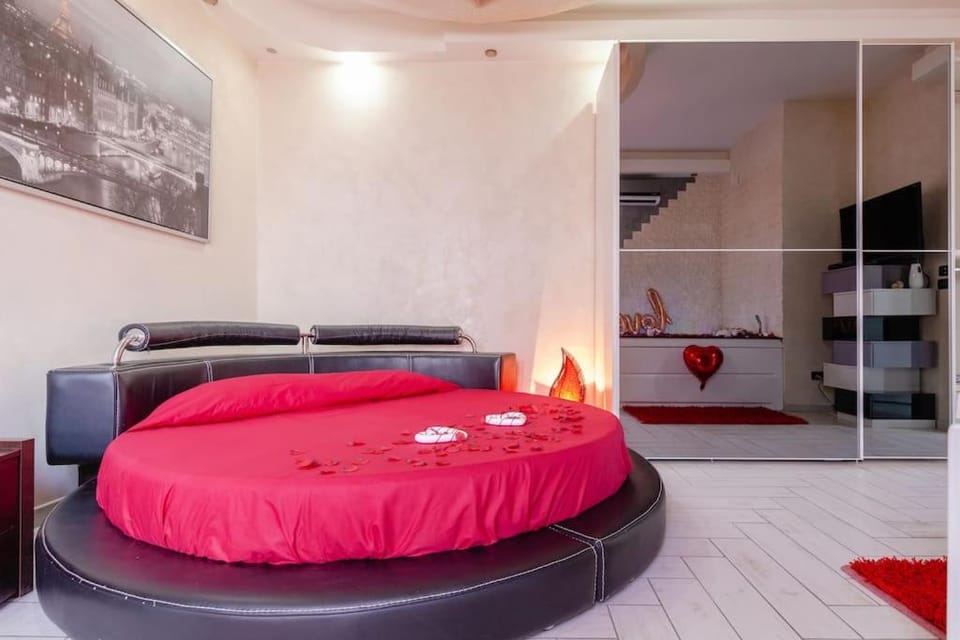 SuiteHouse - With Jacuzzi & All Comfort Apartment in Naples