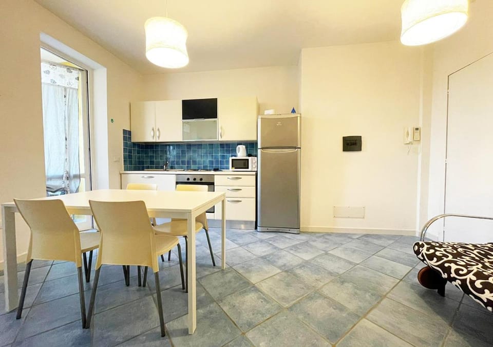 TV and multimedia, Kitchen or kitchenette, Living room, Dining area, minibar, pet friendly, stove