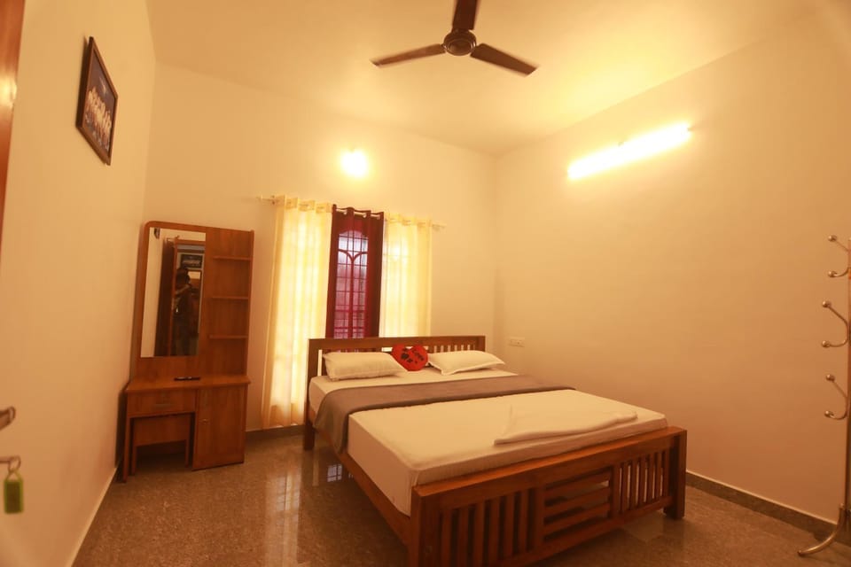 Photo of the whole room, Bedroom