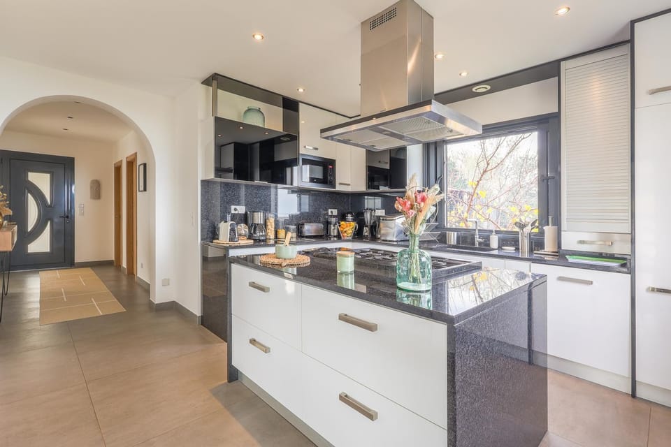 Kitchen or kitchenette, oven, stove