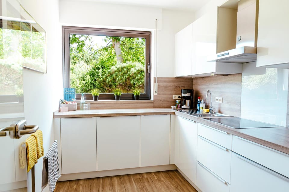 Coffee/tea facilities, Kitchen or kitchenette, dishwasher, pet friendly, stove
