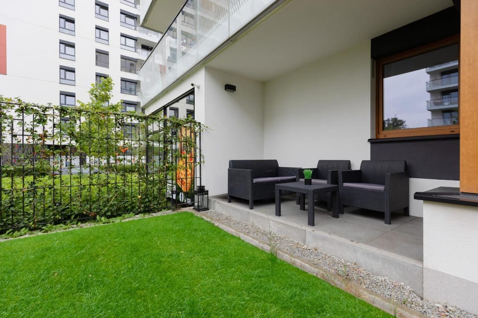 Patio, Spring, Garden, Balcony/Terrace, Seating area, Garden view