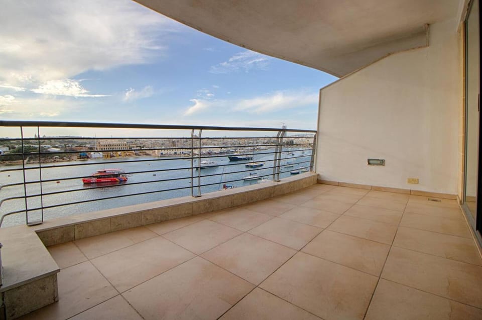The Strand Apartments by Homely Apartment in Sliema