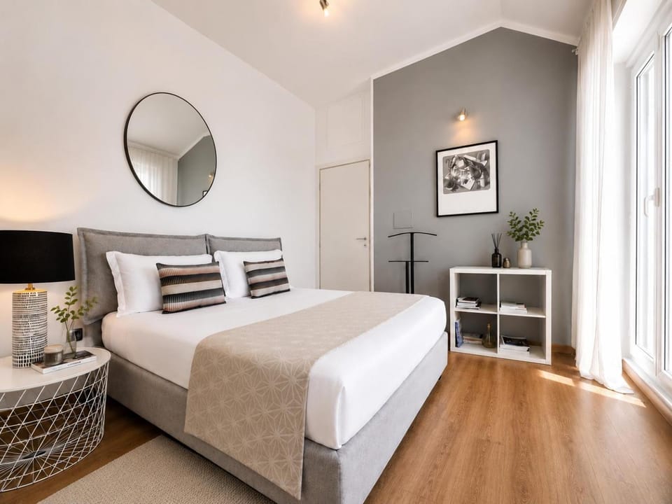Bed, Photo of the whole room, Bedroom