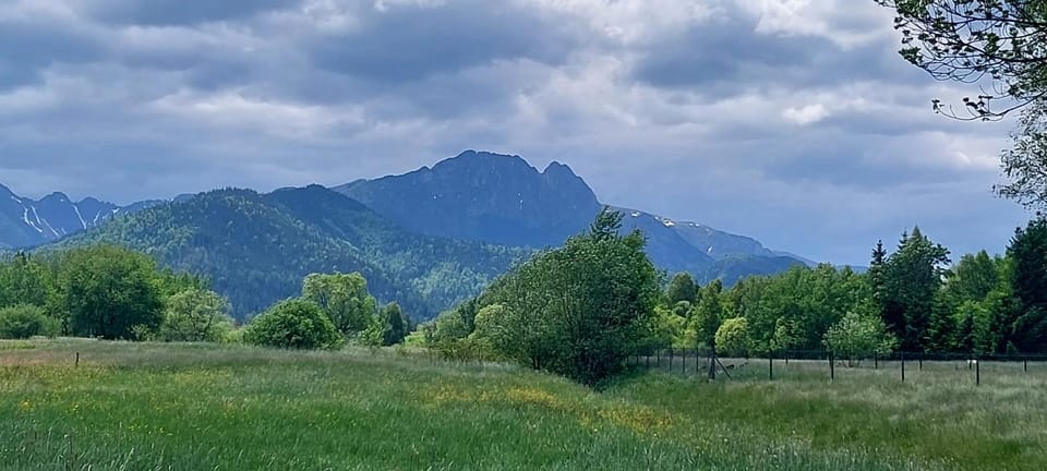 Nearby landmark, Spring, Day, Natural landscape, Mountain view