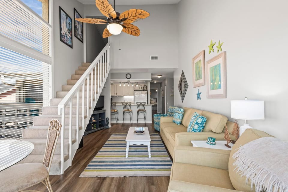 The Village 13D House in West Beach