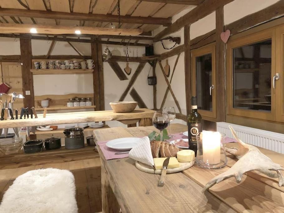 Dining area, Food, kitchen