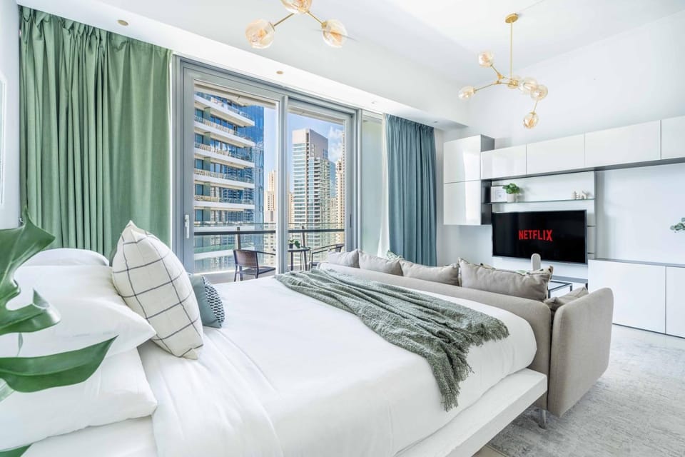 GuestReady - Studio | Balcony-Marina View Apartment in Dubai