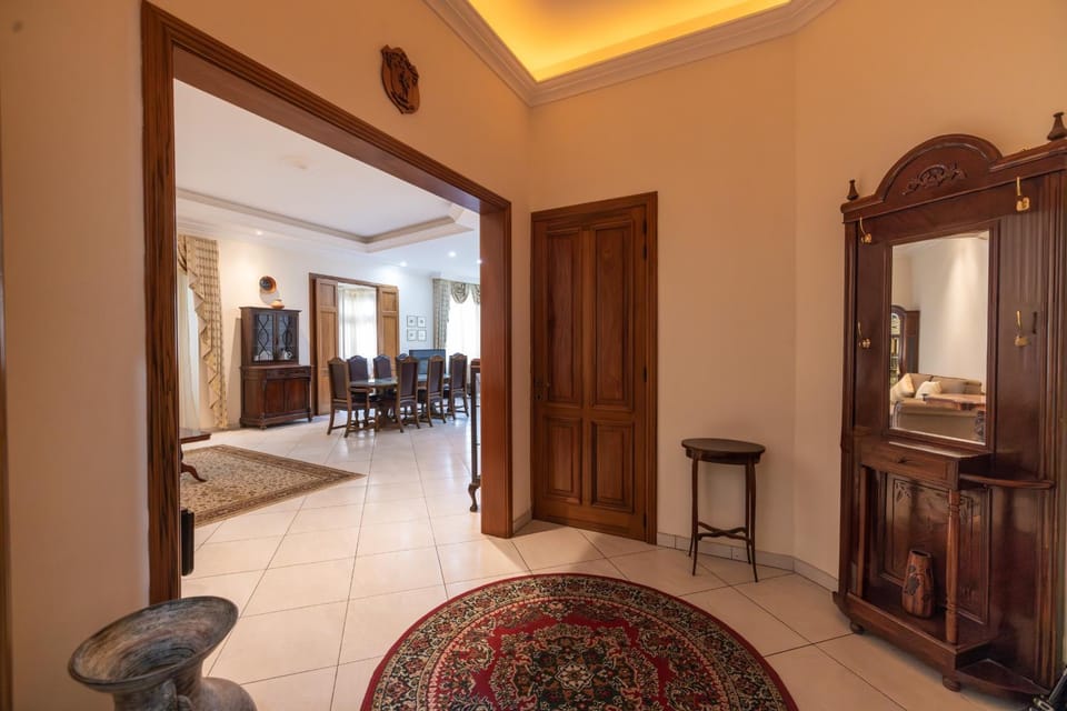 Property building, Living room, Photo of the whole room, Seating area
