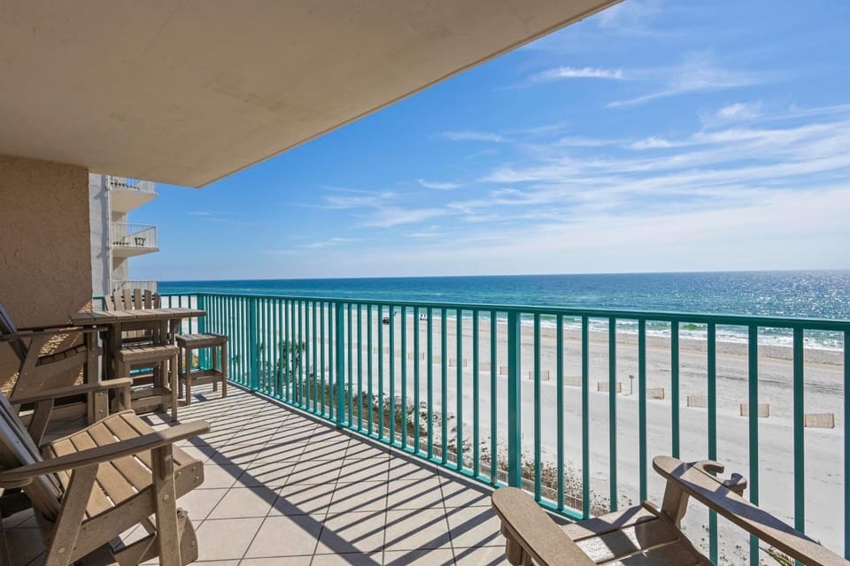 Surf Side Shores 2501 House in West Beach