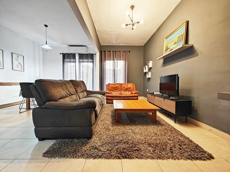 TV and multimedia, Living room, Seating area