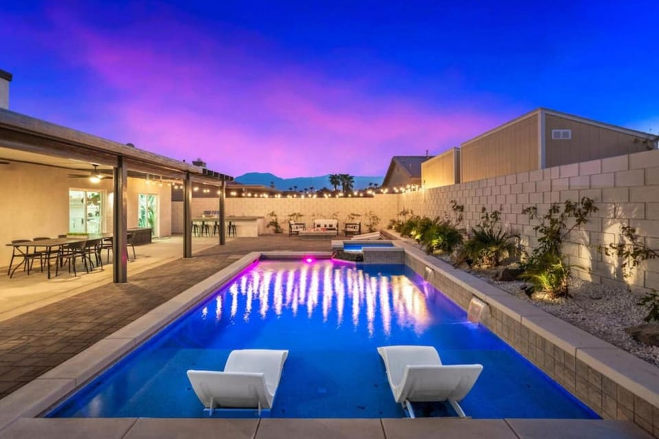 Sunset Escape Home With Resort Pool And Spa House in La Quinta