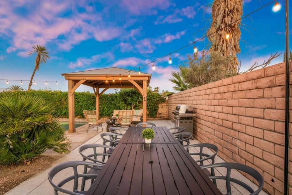 Paradise Celeste with Private Pool and Spa House in La Quinta