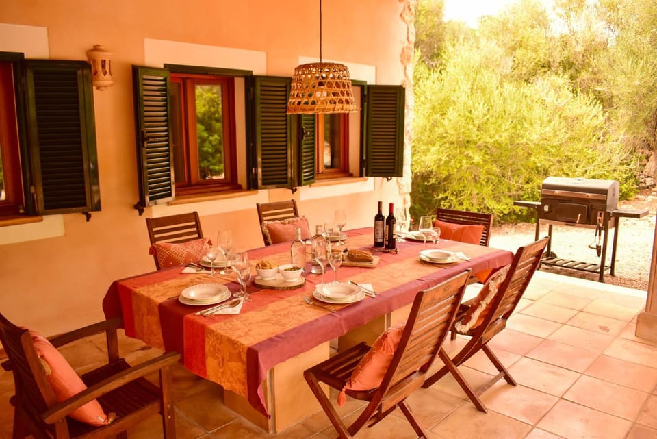 BBQ facilities, Dining area, Breakfast