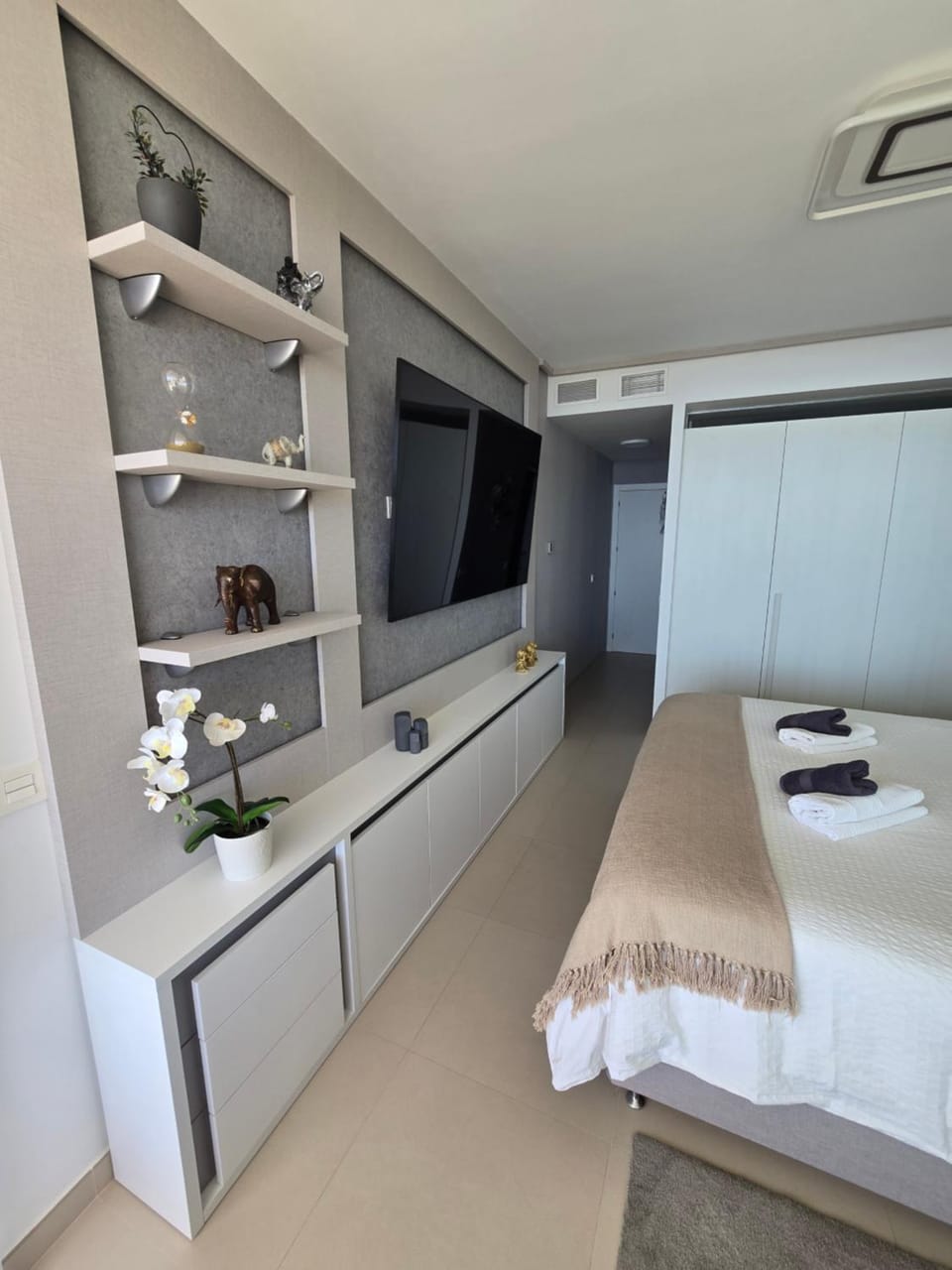 Property building, Bedroom