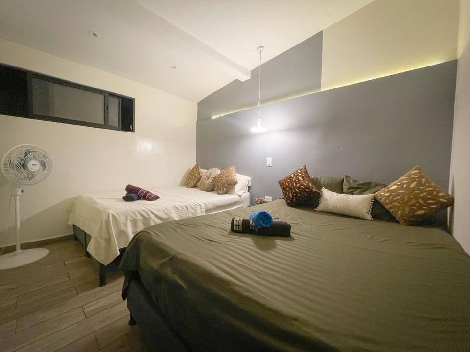 The oasis apartamento de 3 alcobas Laurles estadio LA70 Apartment in Medellin