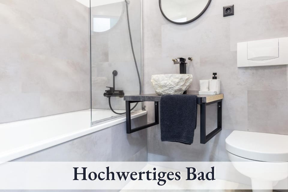 Toilet, Bathroom, Bath, towels