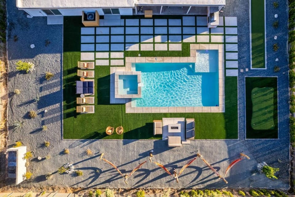 Sunny Vista Pool And Spa Home With Mountain Views House in Palm Springs