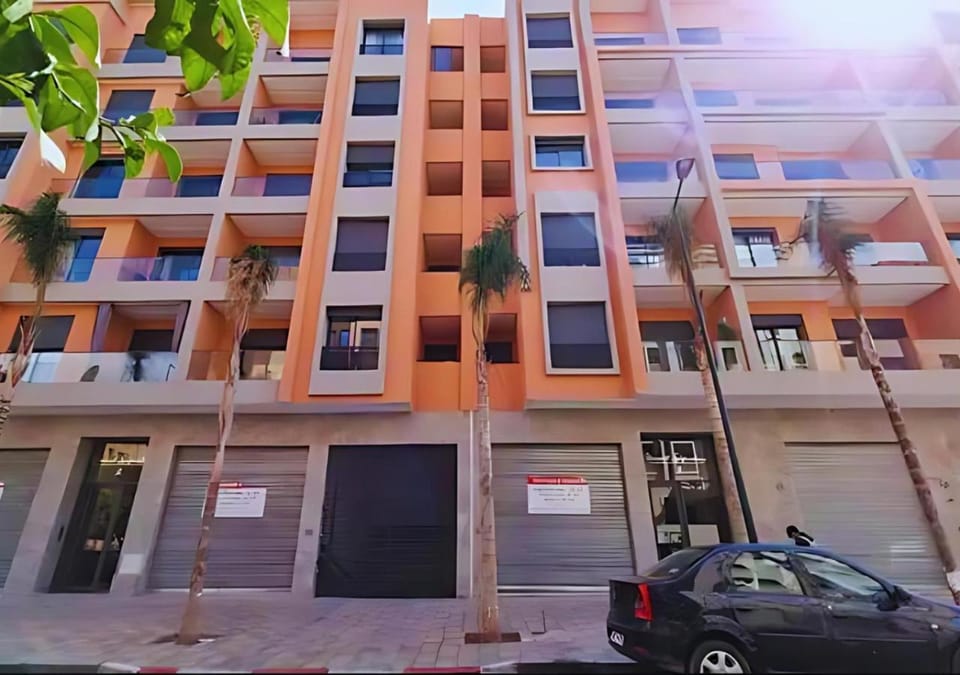Property building, Neighbourhood