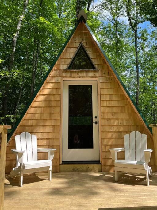 Cabin in Maine Woods-The Bogey Cabin in Lovell