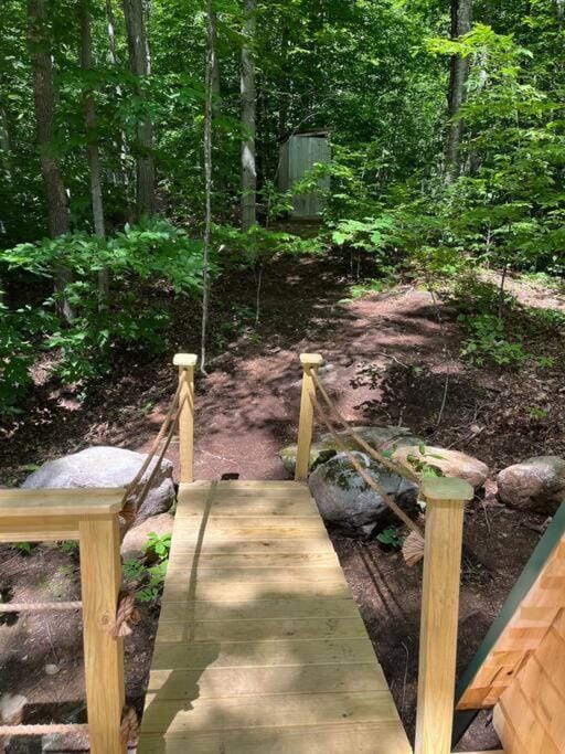 Cabin in Maine Woods-The Bogey Cabin in Lovell