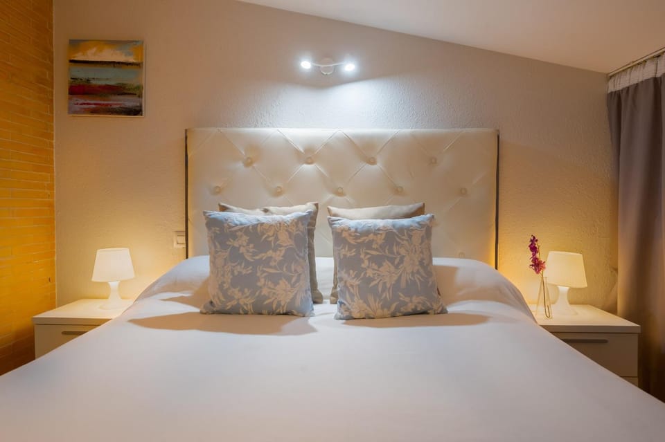 Living room, Bedroom