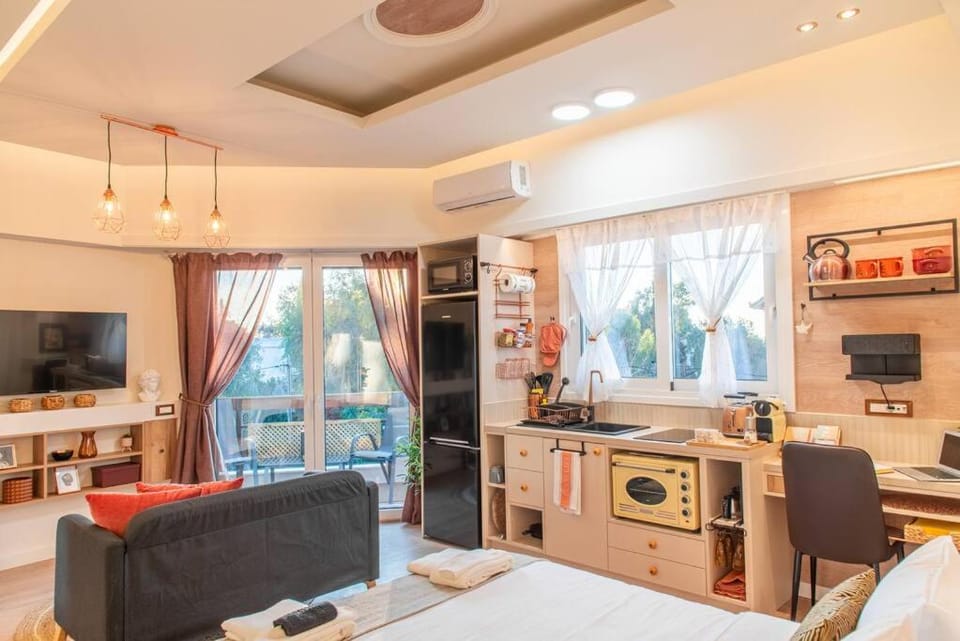 Central Kifissia BLέ & ÁPPεROL Malomar Homing Apartment in North Athens Regional Unit, Greece