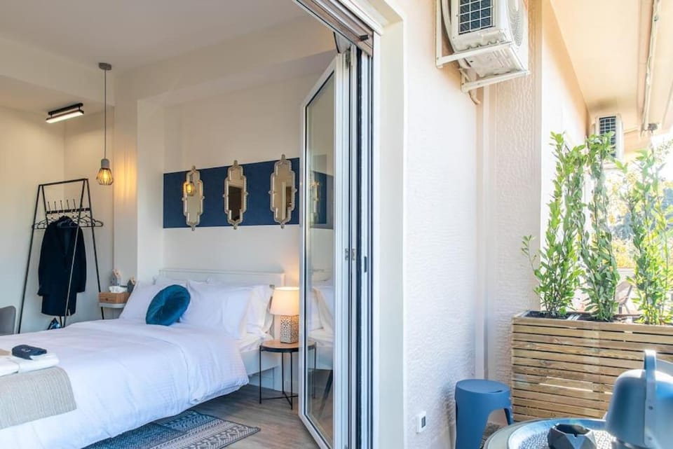 Central Kifissia BLέ & ÁPPεROL Malomar Homing Apartment in North Athens Regional Unit, Greece