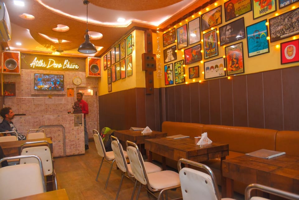 Restaurant/places to eat, Seating area, Internal: Not applicable to any particular room