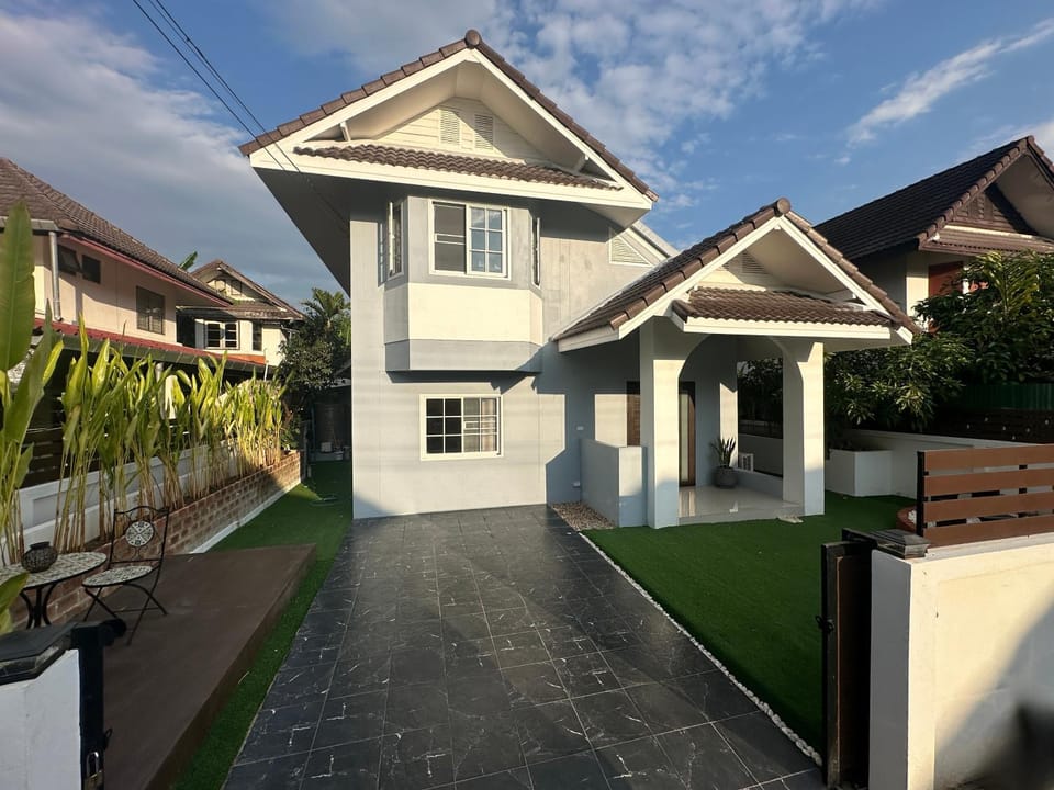 Property building, Day