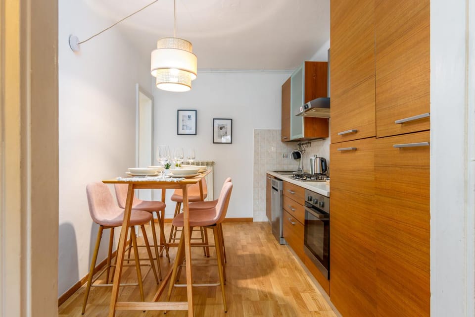 Dining area, kitchen