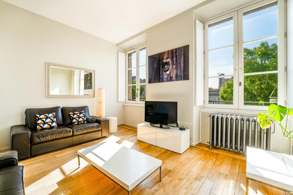 Appartement T3 de Prestige proche du Jardin Public de Bordeaux Apartment in Bordeaux