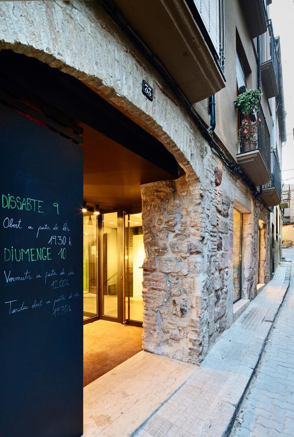 Facade/entrance
