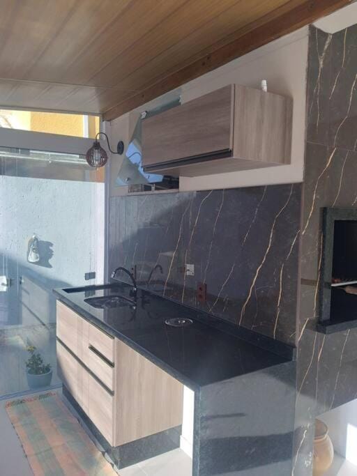 Casa em Gov. Celso Ramos 3 quartos com piscina. House in Florianopolis