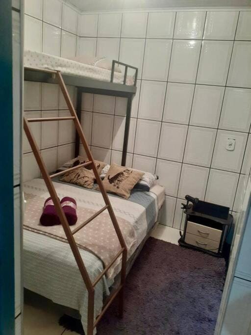 Bed, Photo of the whole room, bunk bed